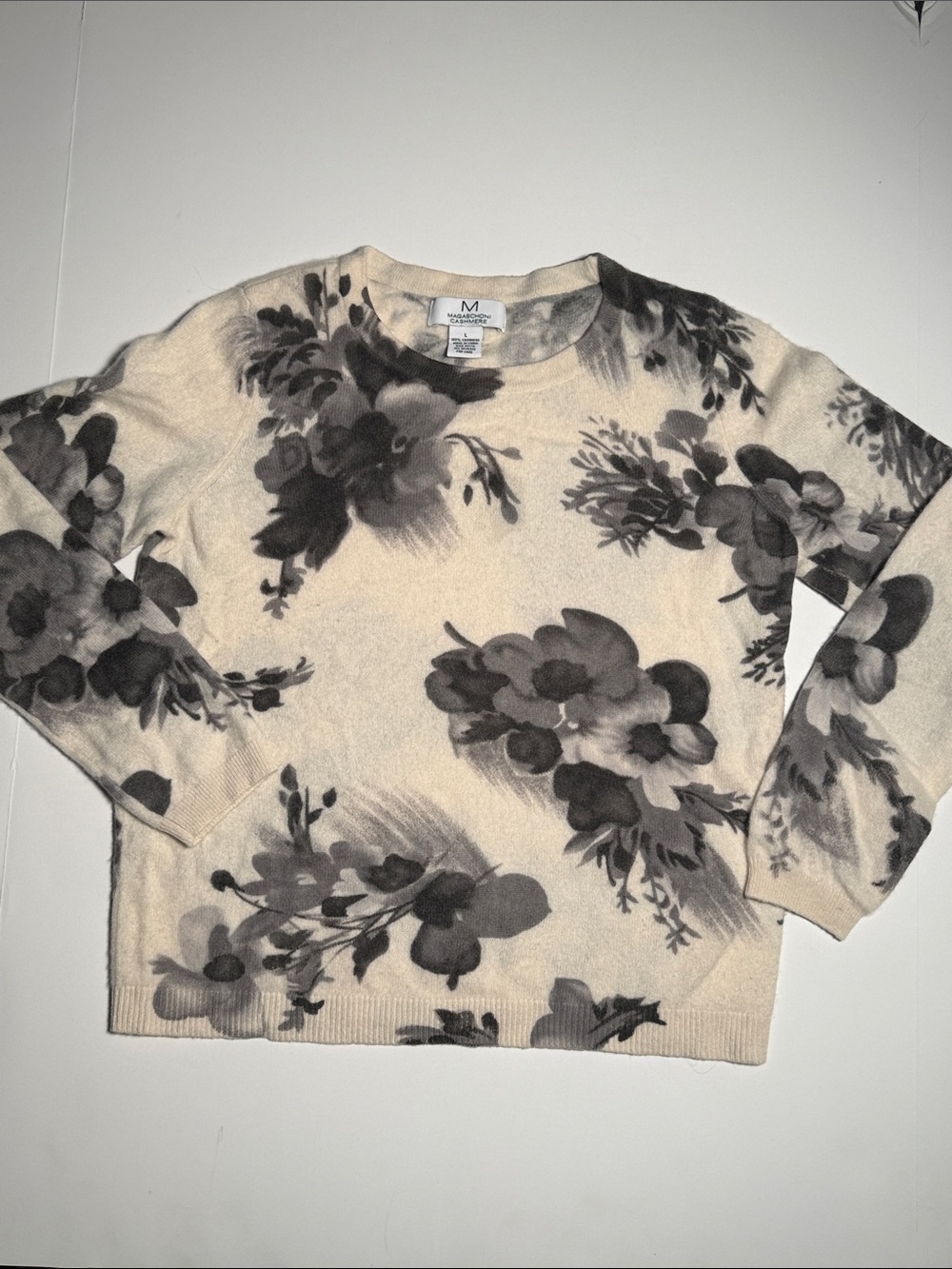 Magaschoni Floral 100% Cashmere Crewneck Sweater - Cream and Gray Floral Medium